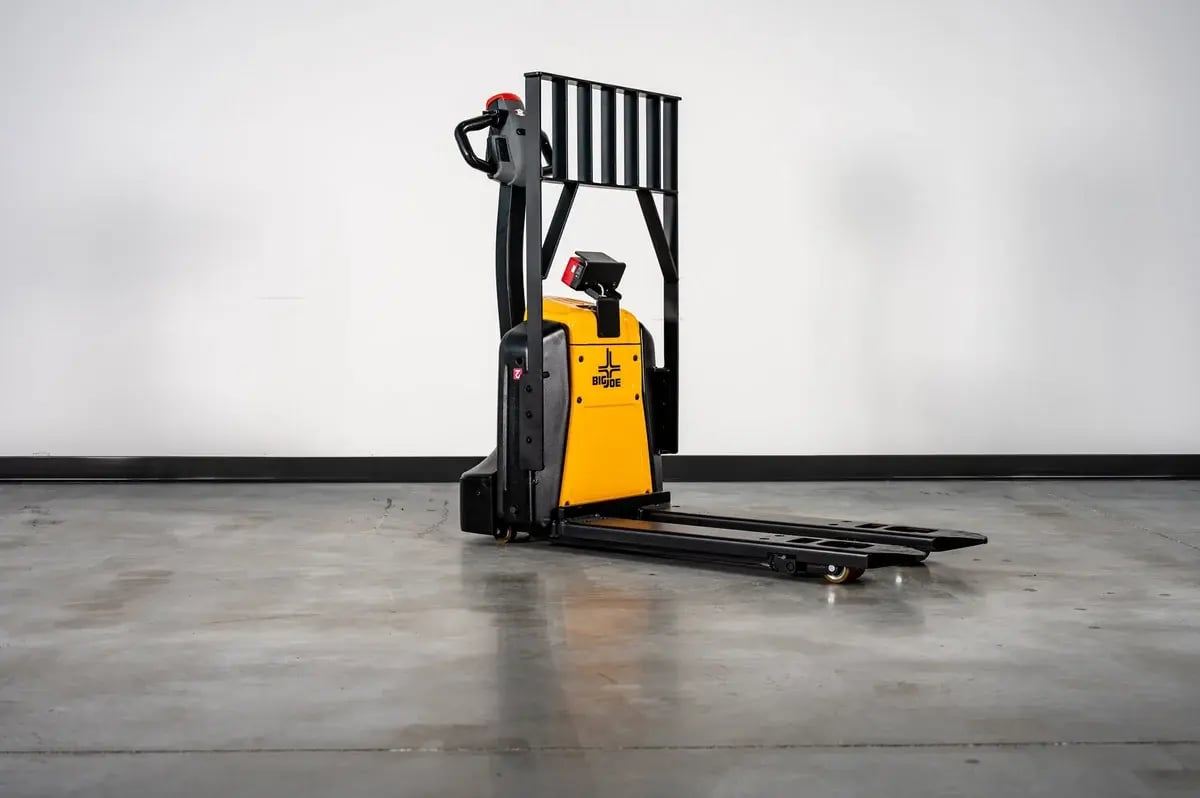 Big Joe Forklifts LPT40 DSD DSC_0458 web-res